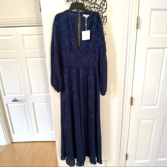 Honey Punch Coastal Vibes Embroidered Romper M NWT - Picture 3 of 14